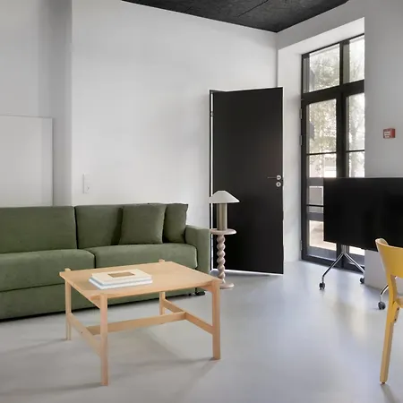 No186 Aparthotel 4*