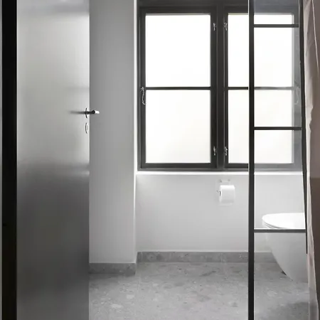 No186 By Daniel&jacob's