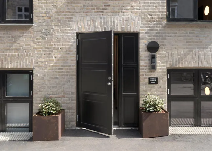 No186 By Daniel&jacob's