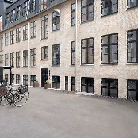 No186 By Daniel&jacob's